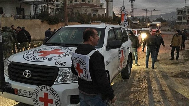 Kızılhaç&#039;tan Ürdün sınırındaki Suriyeliler için acil yardım çağrısı