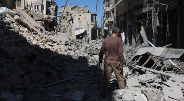 Rus jetleri Halep'i vurdu: 10 ölü Rus jetleri Halep'i vurdu: 10 ölü