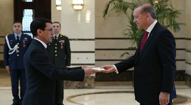 Türkmenistan Büyükelçisi güven mektubunu sundu