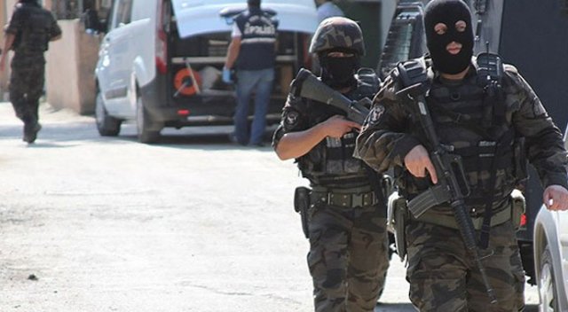 Adana’da terör operasyonu: 20 gözaltı Adana’da terör operasyonu: 20 gözaltı