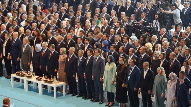 AK Parti MKYK'sında çarpıcı fark: İki katına çıktı