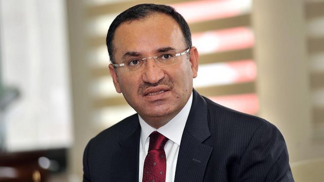 Bozdağ: 'DAEŞ terör örgütüyle en etkin mücadeleyi Türkiye yapıyor' Bozdağ: 'DAEŞ terör örgütüyle en etkin mücadeleyi Türkiye yapıyor'