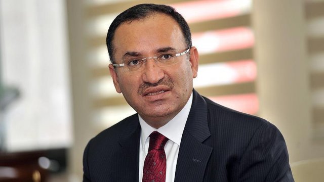 Bozdağ: Nizami'nin idamı, mahkeme kararıyla işlenmiş tartışmasız bir cinayettir Bozdağ: Nizami'nin idamı, mahkeme kararıyla işlenmiş tartışmasız bir cinayettir
