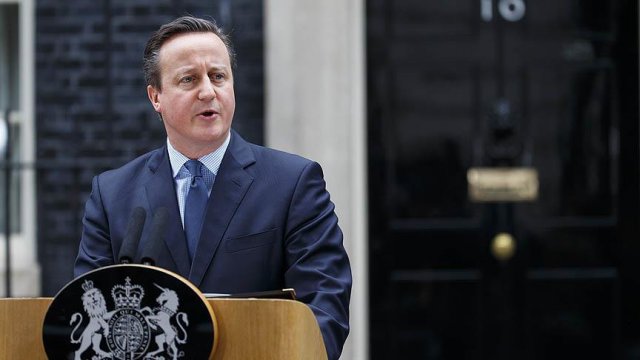 Cameron, Corbyn'i Hizbullah dostu olmakla suçladı Cameron, Corbyn'i Hizbullah dostu olmakla suçladı