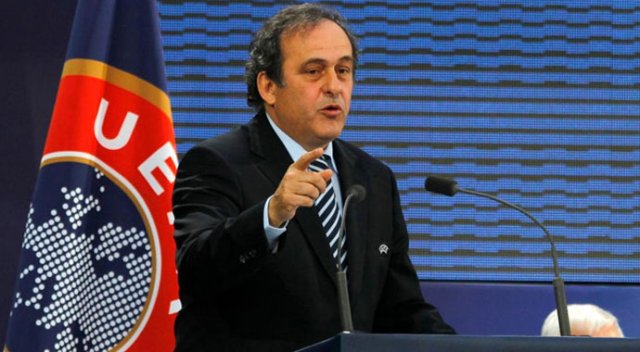 Cezası 4 yıla indirilen UEFA Başkanı Platini, istifa etti Cezası 4 yıla indirilen UEFA Başkanı Platini, istifa etti