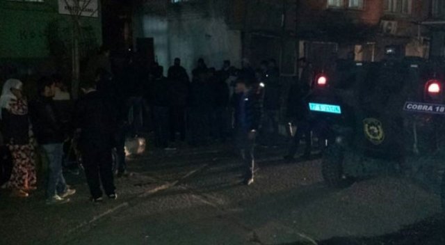 Diyarbakır'da art arda patlamalar...