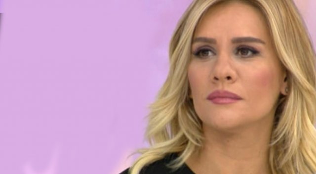 Esra Erol'dan, Mehmetçik Vakfı'na bağış Esra Erol'dan, Mehmetçik Vakfı'na bağış