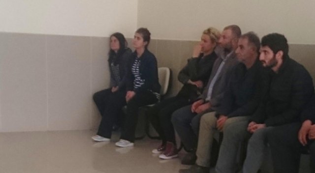 Konya'da kadın canlı bombalar yakalandı! Konya'da kadın canlı bombalar yakalandı!