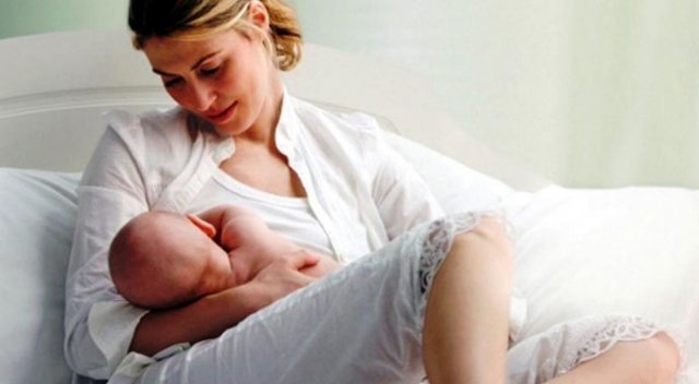 Meme kanserinin en büyük düşmanı emzirmek - SAĞLIK