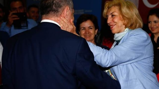 Muhaliflerin minibüsünde sürpriz isim