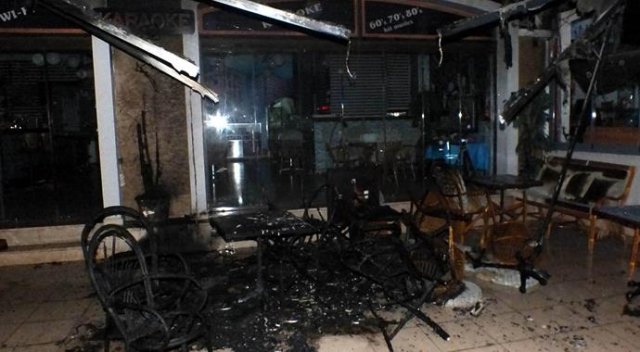 Restoranı kundakladılar