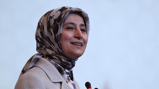 Sare Davutoğlu, Semiha Yıldırım'ı kutladı Sare Davutoğlu, Semiha Yıldırım'ı kutladı