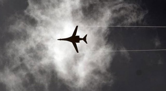 ABD'de iki savaş uçağı çarpıştı ABD'de iki savaş uçağı çarpıştı