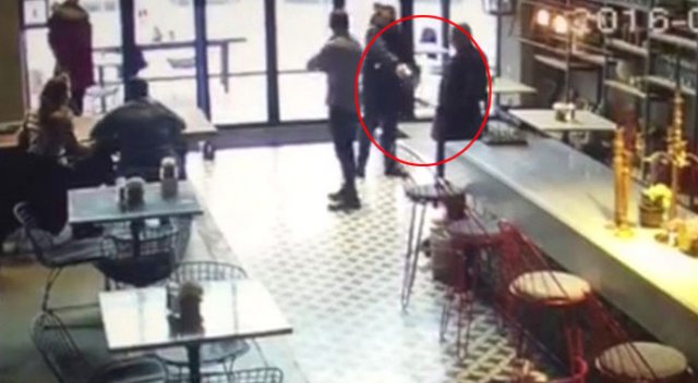Bahçelievler'de işyerine silahlı baskın anı kamerada Bahçelievler'de işyerine silahlı baskın anı kamerada