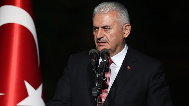 Başbakan Yıldırım: Terör örgütüne kol kanat gerenler bizim dostumuz olamaz