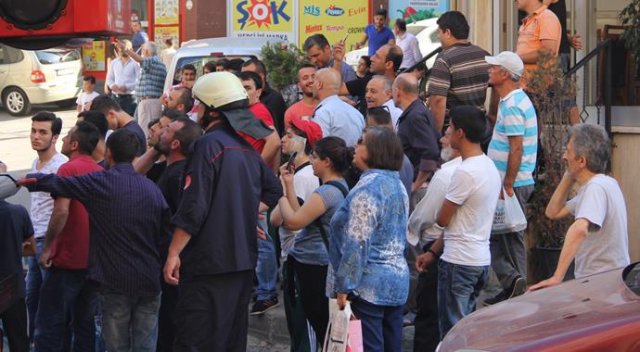 Borcunu ödeyemeyince jiletle kendini doğradı Borcunu ödeyemeyince jiletle kendini doğradı