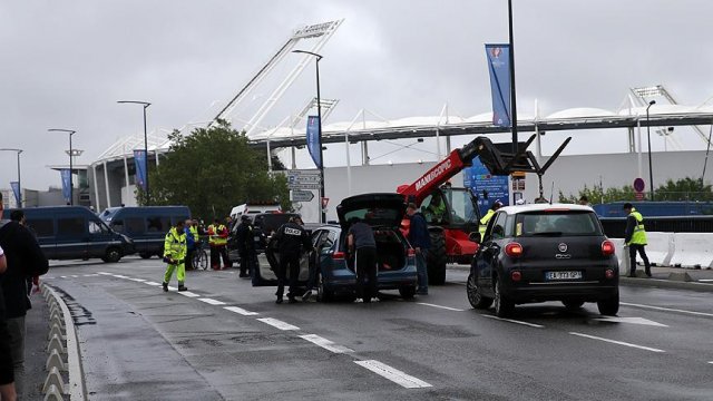 Fransa EURO 2016 için güvenlik önlemlerini artırıyor Fransa EURO 2016 için güvenlik önlemlerini artırıyor
