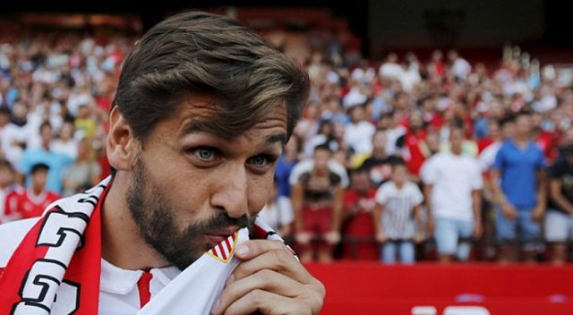 Gomez'in yerine İspanyol golcü Gomez'in yerine İspanyol golcü