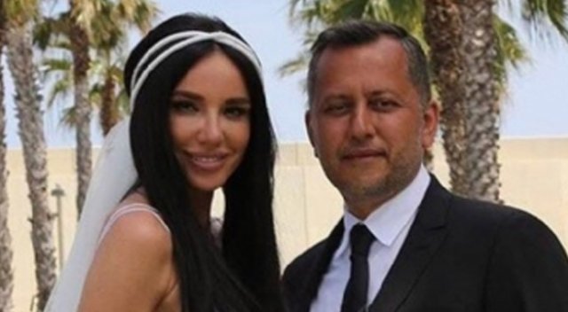 Gülşen ve Ozan Çolakoğlu Barcelona'da evlendi Gülşen ve Ozan Çolakoğlu Barcelona'da evlendi