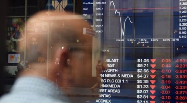 'Brexit' dünyayı fena sarstı, dolar uçtu, piyasalar yerle bir 'Brexit' dünyayı fena sarstı, dolar uçtu, piyasalar yerle bir