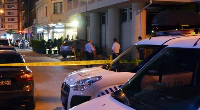 İstanbul'da ki patlamayla aynı saate Eskişehir'de şüpheli poşet paniği İstanbul'da ki patlamayla aynı saate Eskişehir'de şüpheli poşet paniği