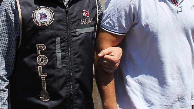 İstanbul merkezli FETÖ/PDY operasyonunda 30 polis gözaltına alındı