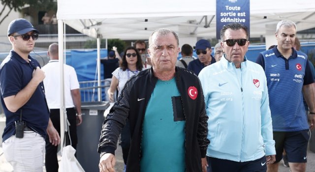 Milli Takımı Fransa&#039;nın özel timi koruyor