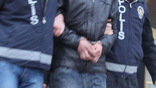 Teröristin SD kartından silah ve bomba düzeneklerinin yeri çıktı Teröristin SD kartından silah ve bomba düzeneklerinin yeri çıktı