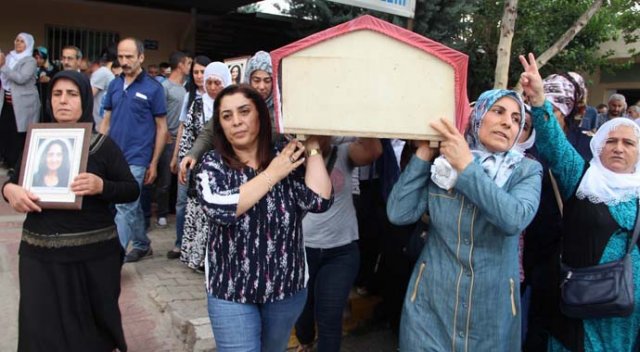 Vezneciler bombacısının cesedini bakın kimler taşıdı! Vezneciler bombacısının cesedini bakın kimler taşıdı!
