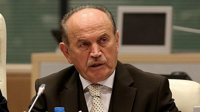 'Belediyemizin önünde 17 şehit var' 'Belediyemizin önünde 17 şehit var'