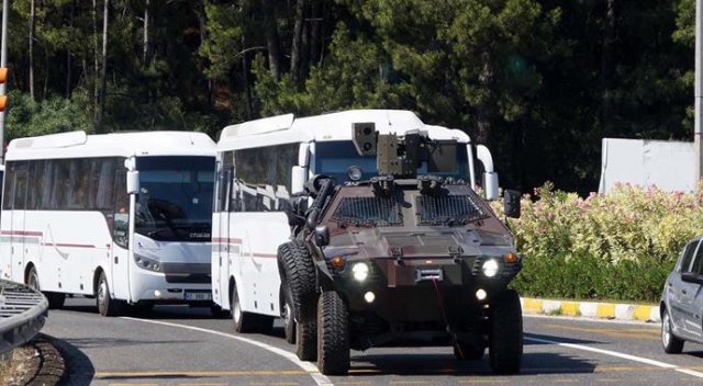 250 kişilik komando birliği de onlara katıldı