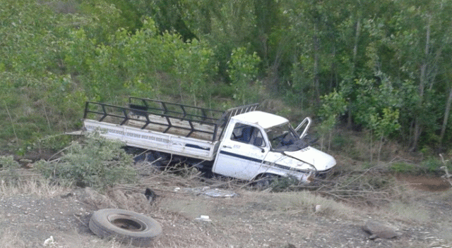 Adıyaman&#039;da kamyonet takla attı:1 yaralı