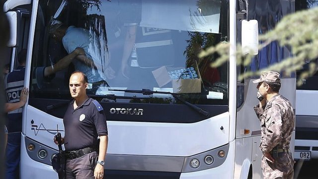 Ankara'da darbe girişimi soruşturmasında 68 daha kişi tutuklandı Ankara'da darbe girişimi soruşturmasında 68 daha kişi tutuklandı