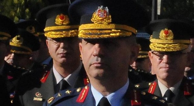 Aranan 3 general yakalandı