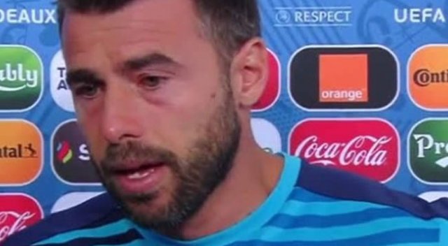 Arda gibi hesap sormadı, hıçkırıklara boğuldu Arda gibi hesap sormadı, hıçkırıklara boğuldu
