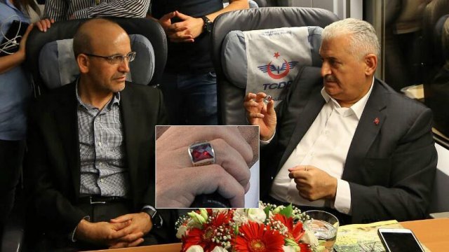 Başbakan Yıldırım&#039;ın &#039;özel&#039; yüzüğünün sırrı çözüldü