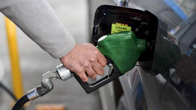 Benzine 6 kuruş zam