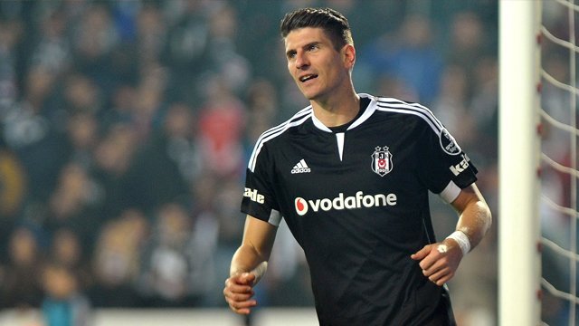 Beşiktaş, Mario Gomez&#039;i bir sene daha kiraladı