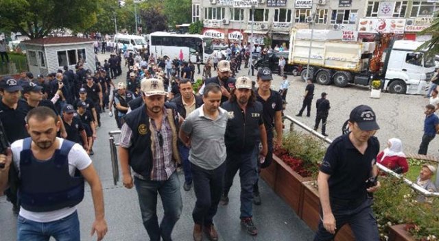 Bursa’da 12 darbeciye tutuklama
