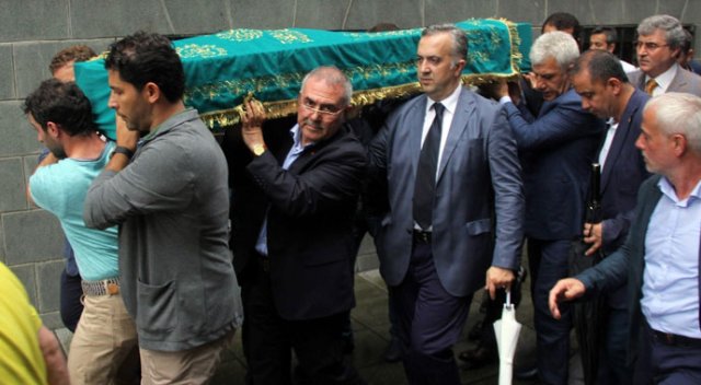 Cumhurbaşkanı Erdoğan’ın dayısı toprağa verildi Cumhurbaşkanı Erdoğan’ın dayısı toprağa verildi