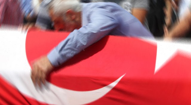Darbe girişiminin acı bilançosu: 240 şehit, bin 390 yaralı