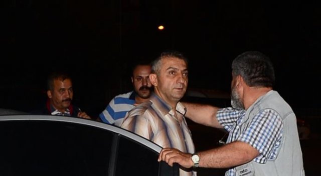 Darbeci paşa mahkemeye çıkarıldı Darbeci paşa mahkemeye çıkarıldı