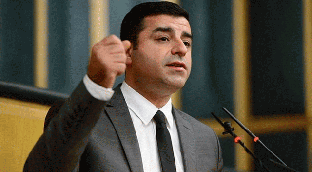 Demirtaş'tan sokak vurgusu Demirtaş'tan sokak vurgusu