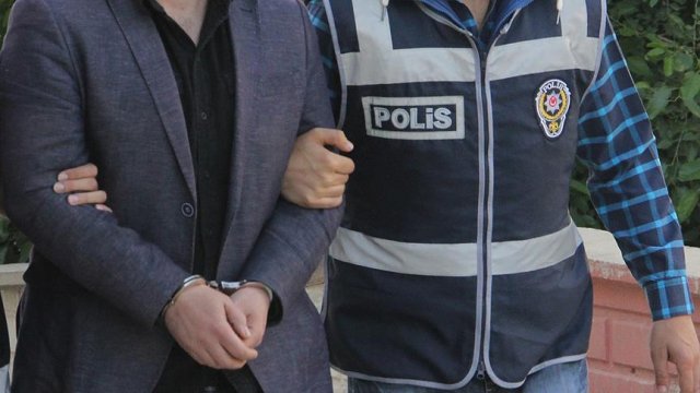 Deniz Harp Okulu Dekanı Özaktan gözaltına alındı Deniz Harp Okulu Dekanı Özaktan gözaltına alındı
