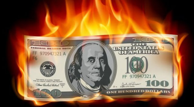 Dolar yeni tarihi zirvesini gördü Dolar yeni tarihi zirvesini gördü