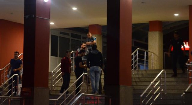 Donanma'da gözaltına alınan erler serbest Donanma'da gözaltına alınan erler serbest