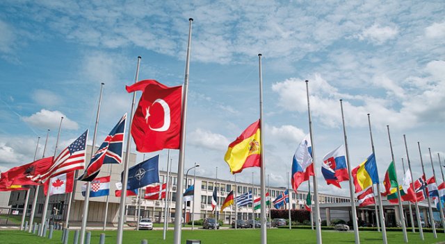 Dünyamızı birliğimiz ve sevgimizle aydınlatalım