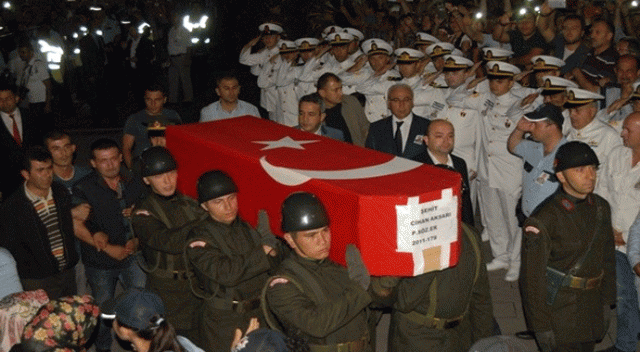Düzce şehidini binlerce kişi uğurladı