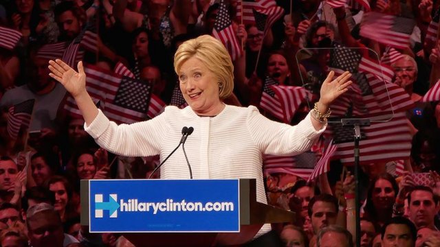 FBI&#039;dan &#039;Clinton&#039; açıklaması