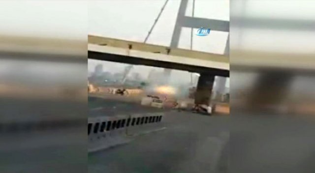 FETÖ'cü alçakların insanların üzerine tank atışı yaptığı anlar